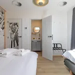 Wood - De Prestige En Ardennes - 10 Personnes - Sauna, Jacuzzi, Piscine Et Billard * Tenneville