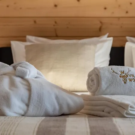 Wood - De Prestige En Ardennes - 10 Personnes - Sauna, Jacuzzi, Piscine Et Billard Tenneville