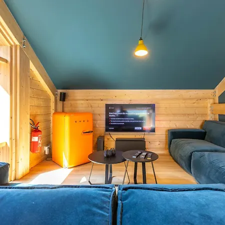 Wood - De Prestige En Ardennes - 10 Personnes - Sauna, Jacuzzi, Piscine Et Billard * Tenneville