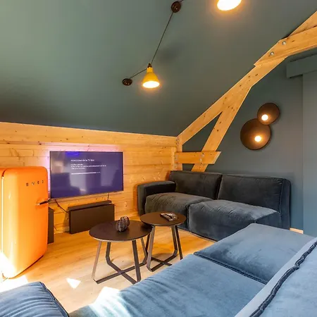 Wood - De Prestige En Ardennes - 10 Personnes - Sauna, Jacuzzi, Piscine Et Billard Σπίτι διακοπών *