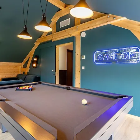 Wood - De Prestige En Ardennes - 10 Personnes - Sauna, Jacuzzi, Piscine Et Billard Tatil Evi Tenneville