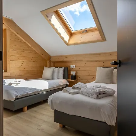 Tatil Evi Wood - De Prestige En Ardennes - 10 Personnes - Sauna, Jacuzzi, Piscine Et Billard Tenneville