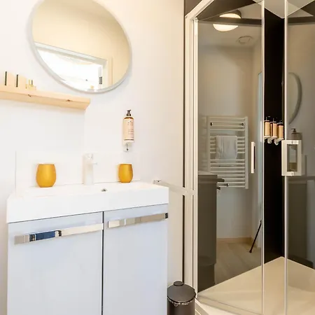 Wood - De Prestige En Ardennes - 10 Personnes - Sauna, Jacuzzi, Piscine Et Billard Tenneville